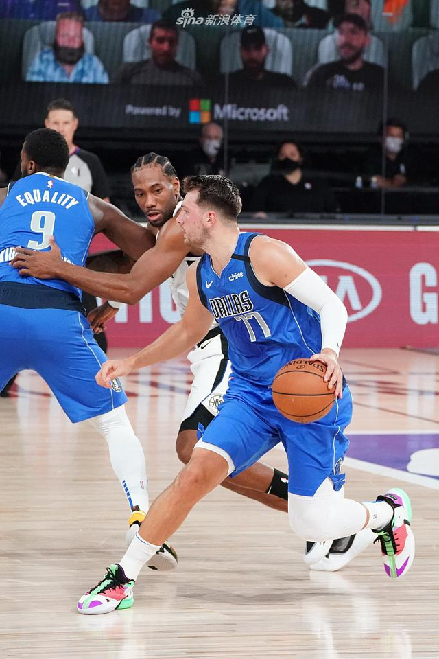 正是他的冷 正是他的冷